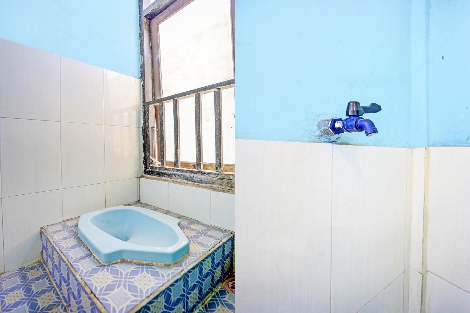 Oyo Life 93037 Nova Jaya Homestay Syariah Lamongan Екстер'єр фото