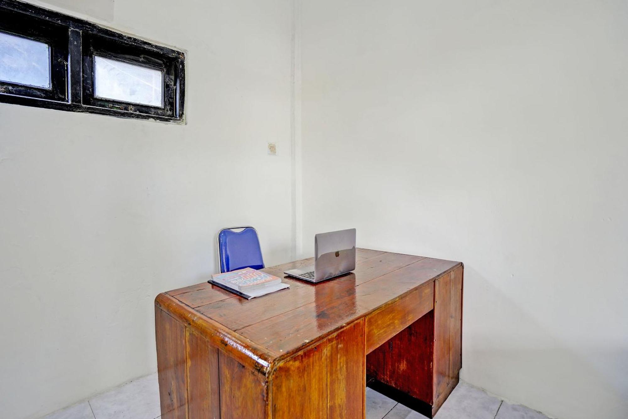 Oyo Life 93037 Nova Jaya Homestay Syariah Lamongan Екстер'єр фото