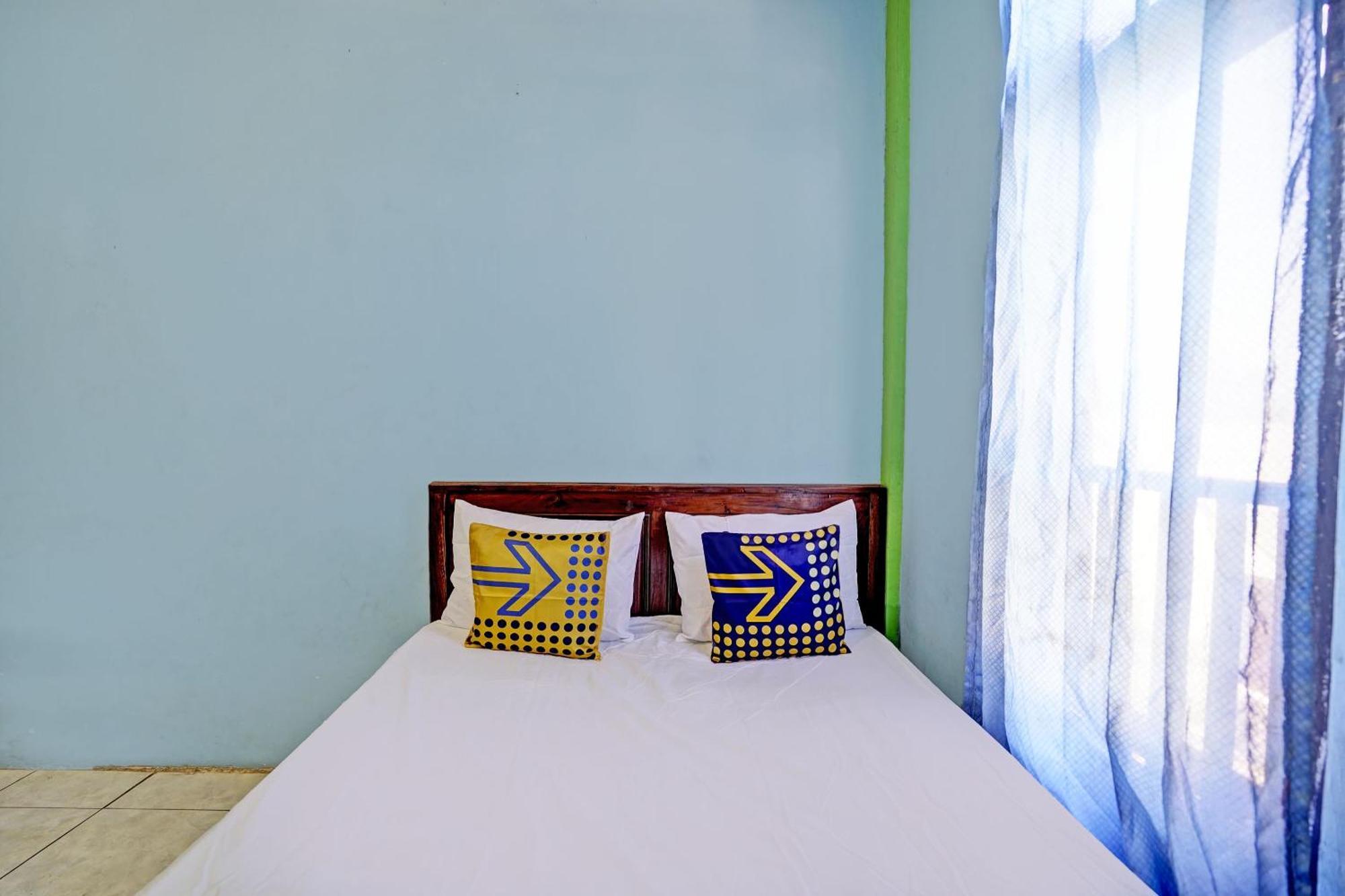Oyo Life 93037 Nova Jaya Homestay Syariah Lamongan Екстер'єр фото
